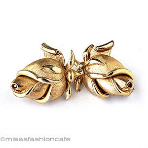 （画像用） Trifari　 トリファリ 薔薇の蕾イヤリング