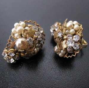 （画像用） アイビーお花イヤリング