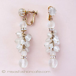 （画像用） サテンガラス・イヤリング