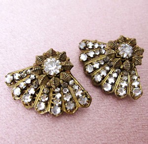 （画像用） EUGENE　扇イヤリング