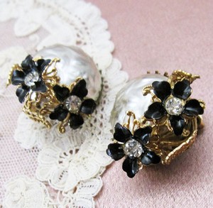 （画像用） Haskell Robert調 お花　イヤリング