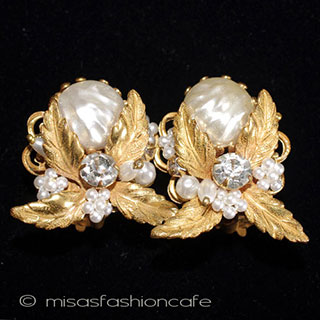 （画像用） Ｒｏｂｅｒｔ　イヤリング バロックパールの花