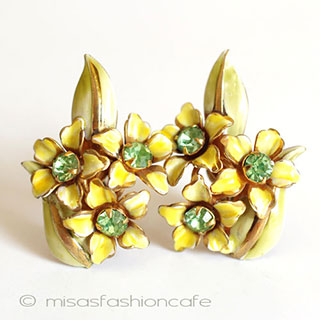 （画像用） ＳＡＮＤＯＲ　イヤリング スイセンの花ブーケ