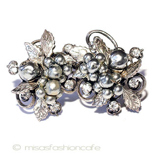 （画像用） Ｒｏｂｅｒｔ　イヤリング バロックパールの花