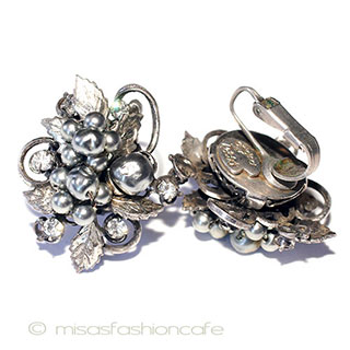 （画像用） Ｒｏｂｅｒｔ　イヤリング バロックパールの花