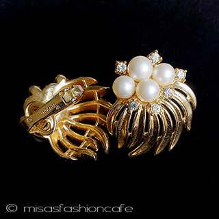 （画像用） Trifari　 トリファリ パールの花イヤリング