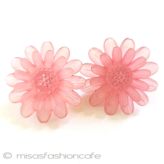 （画像用） デイジーイヤリング