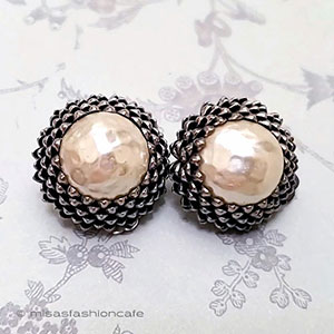 （画像用） ミリアムハスケル刻印 松ぼっくりイヤリング