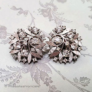 （画像用） Trifari　 トリファリ 月桂樹　 イヤリング