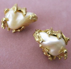 （画像用） クラウントリファリ バロックパール　イヤリング