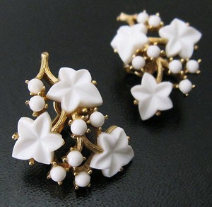 （画像用） クラウントリファリ刻印 アイヴィーの葉イヤリング