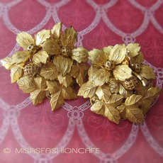 （画像用） DeMarioNY 花イヤリング