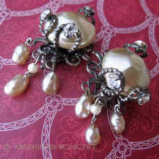 （画像用） Robert刻印イヤリング バロックパール＆RS