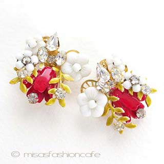 （画像用） Ｒｏｂｅｒｔ　ロバート　 ガラスの花イヤリング