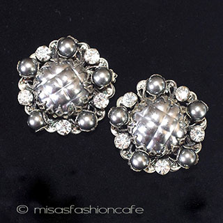 （画像用） Ｒｏｂｅｒｔ　イヤリング バロックパールの花