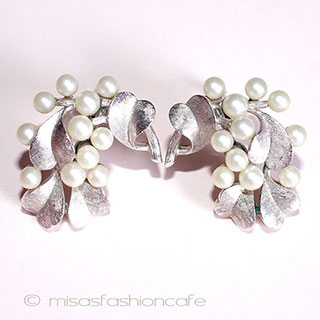 （画像用） Ｔｒｉｆａｒｉ　 トリファリ パール銀葉イヤリング