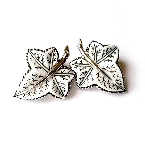 （画像用） ヴィンテージジュエリー BOUCHERアイビーの葉