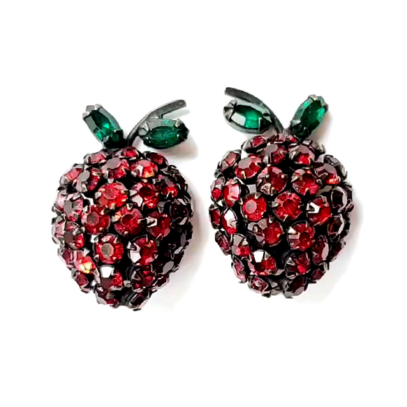 （画像用） ヴィンテージイヤリング Warnerストロベリー