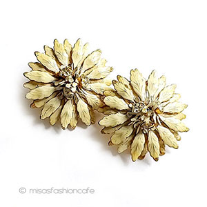 （画像用） ヴィンテージジュエリー Sandorお花イヤリング