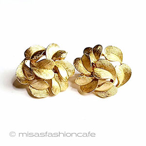 （画像用） Trifari　 トリファリ 金の葉　 イヤリング