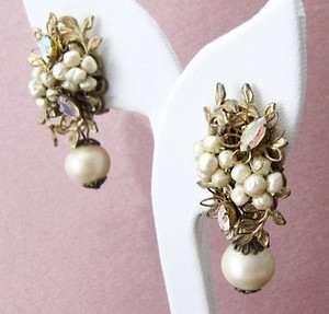 （画像用） Ｈａｓｋｅｌｌ　デザイナー Ｅｕｇｅｎｅ　イヤリング