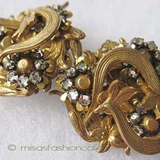 （画像用） アールヌーヴォー フローラルイヤリング