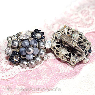 （画像用） Original by Robert グレーパール花イヤリング