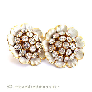 （画像用） ＳＡＮＤＯＲ　イヤリング クリスタルのお花