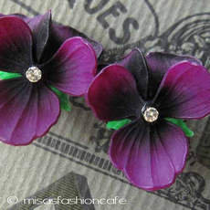 （画像用） パンジー・スミレ イヤリング