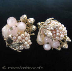 （画像用） パールさくらんぼイヤリング