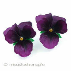 （画像用） パンジー・スミレ イヤリング