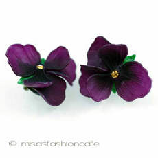 （画像用） パンジー・スミレ イヤリング