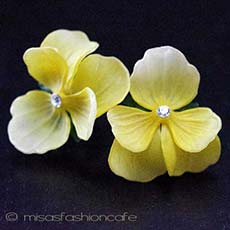 （画像用） クラウントリファリ パンジーすみれイヤリング