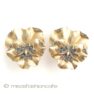 （画像用） Trifari　トリファリ パンジーの花イヤリング