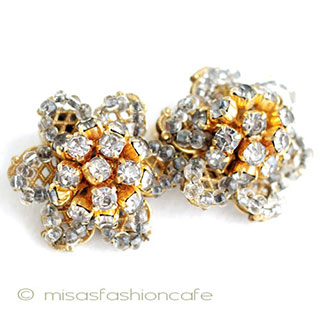 （画像用） Ｒｏｂｅｒｔ　ロバート お花　イヤリング