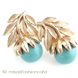 （画像用） クラウン・トリファリ Trifariターコイズの花