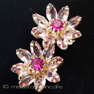 （画像用） ＷＥＩＳＳ　イヤリング　 ガラスの花デイジー