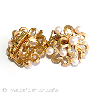 （画像用） Ｔｒｉｆａｒｉ　 トリファリ パールのお花　イヤリング