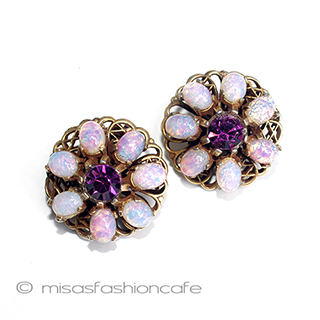 （画像用） オパールガラス花イヤリング