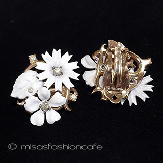 （画像用） Ｔｒｉｆａｒｉ　 トリファリ 白花ブーケイヤリング