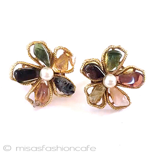 （画像用） 天然石のお花 イヤリング