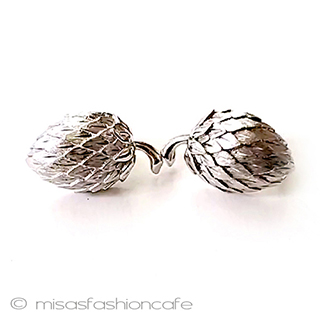 （画像用） ヴィンテージイヤリング トリファリ　苺イチゴ