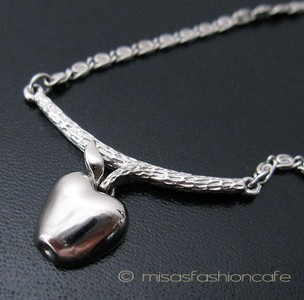 （画像用） クラウン トリファリ 　アップル ネックレス