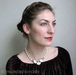 （画像用） Ｔｒｉｆａｒｉ　 トリファリ ミルクガラスネックレス