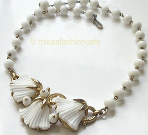 （画像用） Ｔｒｉｆａｒｉ　 トリファリ ミルクガラスネックレス