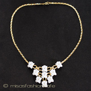 （画像用） クラウントリファリ Trifariすみれネックレス