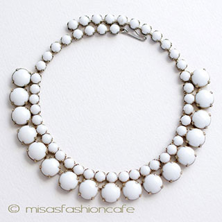 （画像用） ミルクガラス　ネックレス