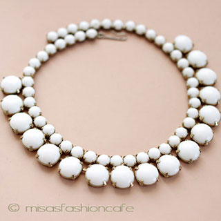 （画像用） ミルクガラス　ネックレス