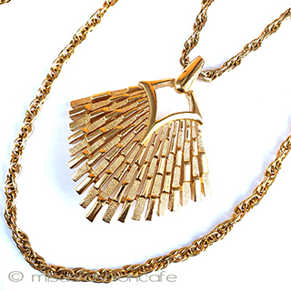 （画像用） Trifari　 トリファリ ２連　ネックレス