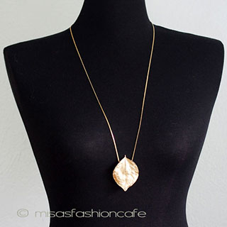 （画像用） Trifari　トリファリ 金の葉　ネックレス